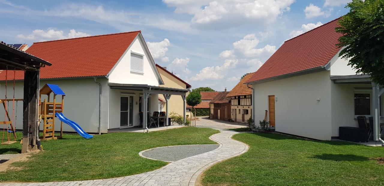 Ferienhaeuser May Weigenheim Экстерьер фото
