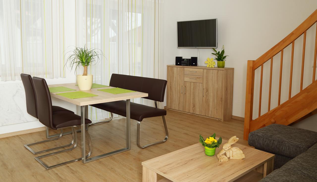 Ferienhaeuser May Weigenheim Экстерьер фото